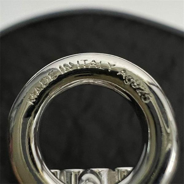 今季大人気 ロエベ LOEWE コピー ネックレス シルバーアナグラム 上品な輝きで差をつける