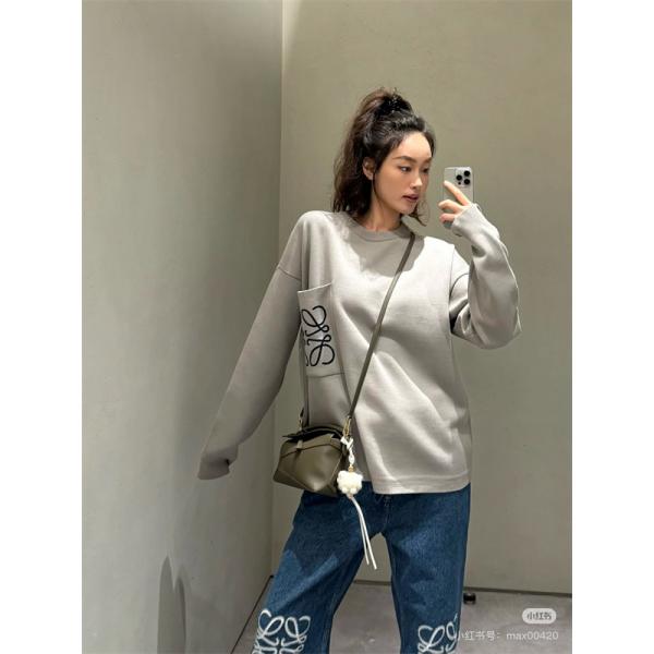 2025秋冬 ロエベ LOEWE 偽物 セーター グレーロゴデザイン シンプルで高級感ある一枚