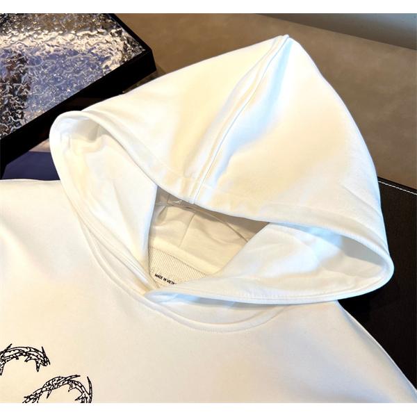 ロエベ LOEWE コピー パーカー ホワイトロゴプリント トレンド感ある上品カジュアル