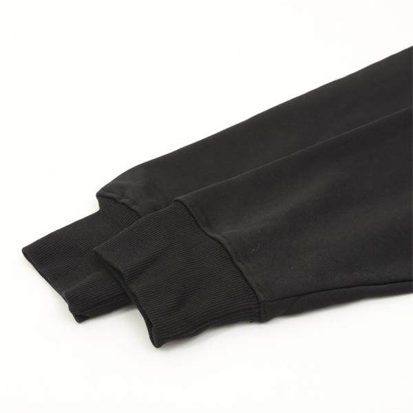 ロエベ LOEWE 偽物 パーカー ブラックレザーポケット 秋冬に映える高級感デザイン