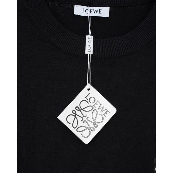 LOEWE ロエベ コピー セーター ホワイトロゴ刺繍 シンプルで上質な秋冬ニット 着心地抜群