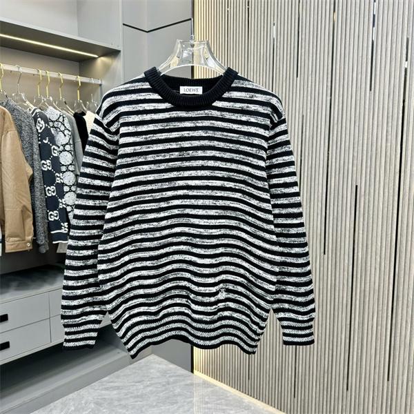 2025秋冬限定 ロエベ LOEWE 偽物 ニット セーター ボーダーデザイン シックで大人っぽく洗練された
