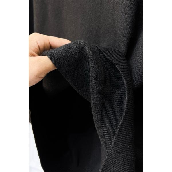 LOEWE ロエベ コピー クルーネックニット グリーンパッチロゴ入り モダンで都会的なセーター