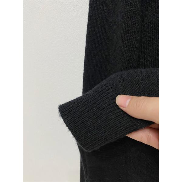 LOEWE ロエベ コピー クルーネックニット グリーンパッチロゴ入り モダンで都会的なセーター