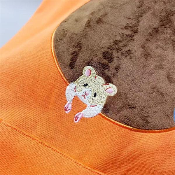 鮮やかカラーが映える 秋冬限定 オレンジムーン パーカー ロエベ LOEWE コピー 個性を際立たせる一着