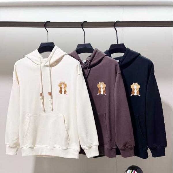 秋冬らしい暖かみ ベア刺繍 パーカー ロエベ LOEWE コピー 可愛さと上品さを兼ね備えた逸品