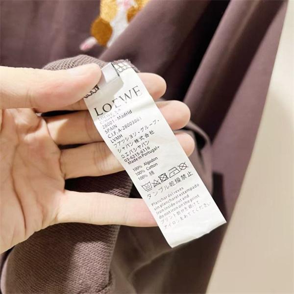 秋冬らしい暖かみ ベア刺繍 パーカー ロエベ LOEWE コピー 可愛さと上品さを兼ね備えた逸品