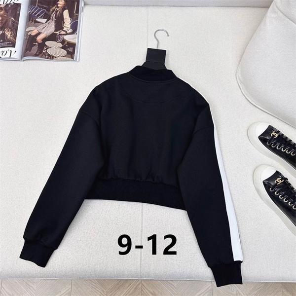 ロエベ LOEWE 偽物 ジップアップ ショートブルゾン 秋冬限定 モード感漂う上品な一枚