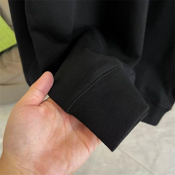 ロエベ LOEWE スーパーコピー スネークプリント パーカー 秋冬のユニークデザイン