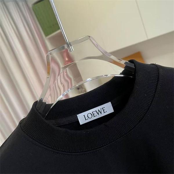 ロエベ LOEWE スーパーコピー スネークプリント パーカー 秋冬のユニークデザイン