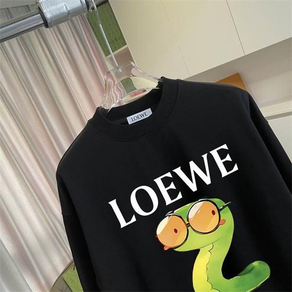 ロエベ LOEWE スーパーコピー スネークプリント パーカー 秋冬のユニークデザイン