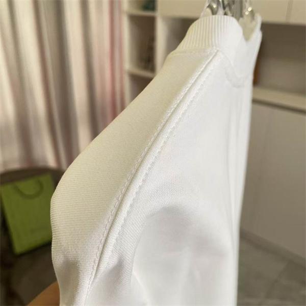 2025秋冬新作 ロエベ LOEWE コピー フラワーロゴ パーカー シンプルで上品な一枚