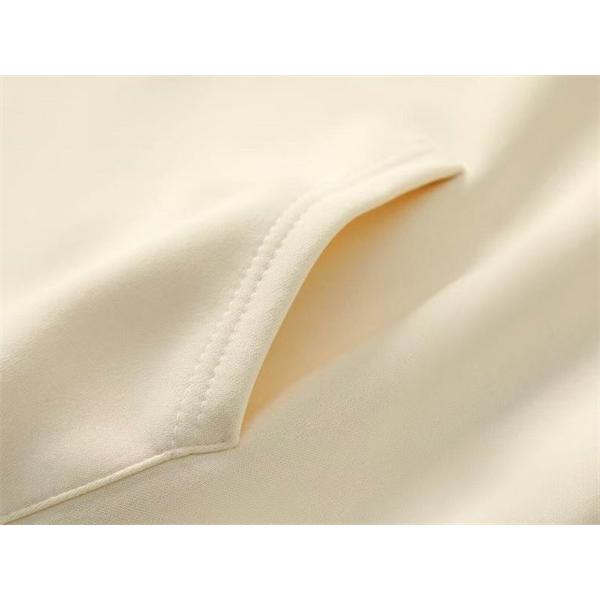 秋冬限定 LOEWE ロエベ スーパーコピー ライオンロゴ パーカー スポーティで上質な印象