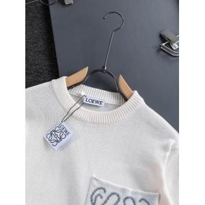 人気上昇 LOEWE ロエベ 偽物 ポケットロゴ ニット 優雅なホワイトトーン 2025秋冬