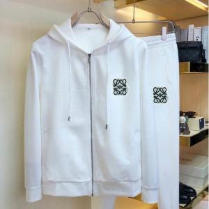 清潔感と上品さを兼ね備えた LOEWE ロエベ コピー セットアップ 2025秋冬人気上昇中