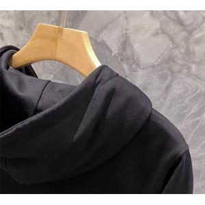 クールで洗練された印象 LOEWE ロエベ スーパーコピー ブラックセットアップ 2025秋冬トレンド