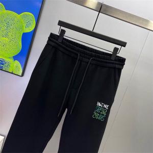 柔らかさ×上質感 LOEWE ロエベ 偽物 グリーンロゴ セットアップ 2025秋冬映えスタイル