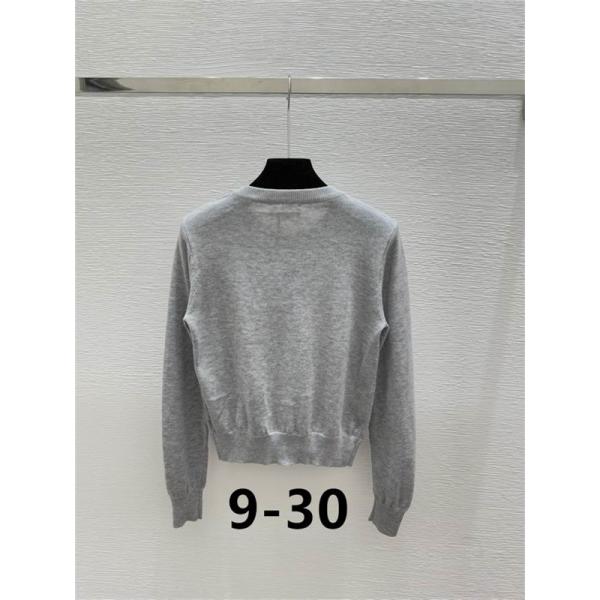 CELINE コピー 上品でクラシカルなグレー セリーヌ シンプル カーディガン 2025冬コーデ