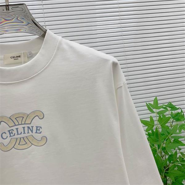 シックで都会的な印象 セリーヌ CELINE コピー 2025秋冬 トリオンフロゴ刺繍入り ブラック パーカー