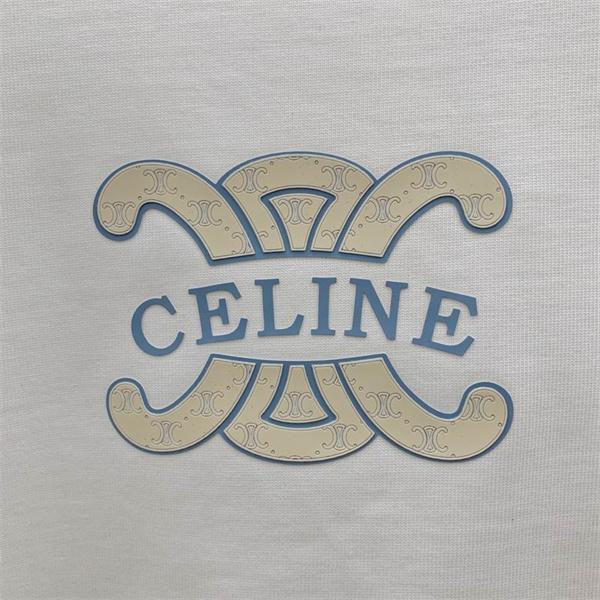 シックで都会的な印象 セリーヌ CELINE コピー 2025秋冬 トリオンフロゴ刺繍入り ブラック パーカー