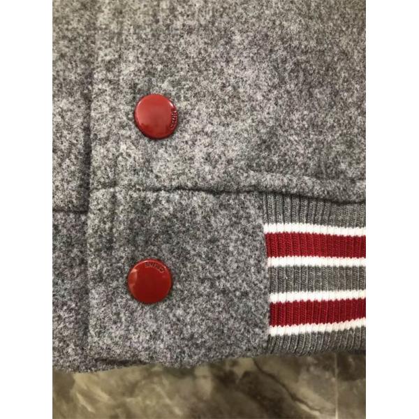 セリーヌ CELINE 偽物 グリーン ホワイト 配色が美しい 2025秋冬新作 トリオンフ刺繍 ジャケット