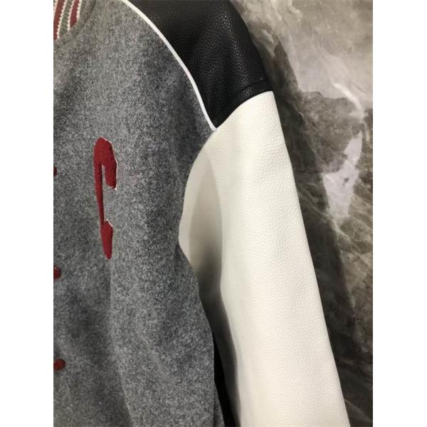 セリーヌ CELINE 偽物 グリーン ホワイト 配色が美しい 2025秋冬新作 トリオンフ刺繍 ジャケット