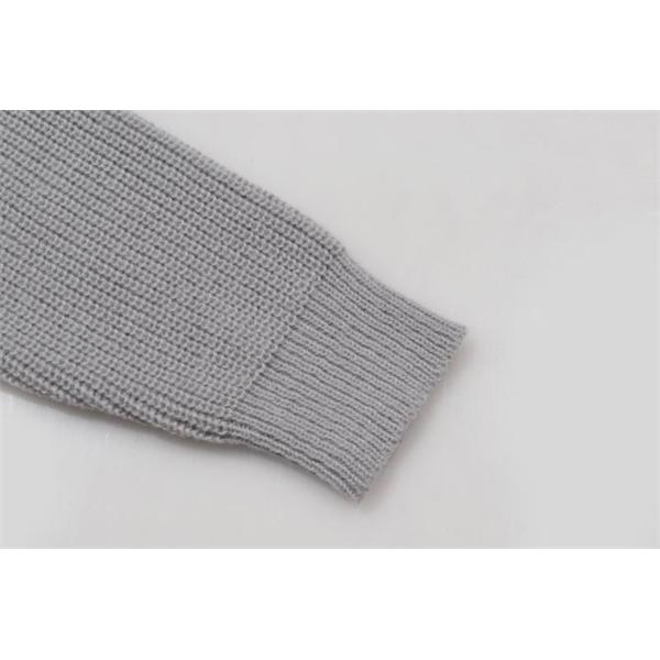 セリーヌ CELINE 偽物 上品で柔らかな 2025秋冬新作 グレー ロゴ刺繍 クルーネック ニット セーター