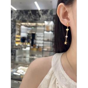 可憐でロマンティックな セリーヌ CELINE コピー 2025秋冬新作 ハート＆パール チェーン ピアス