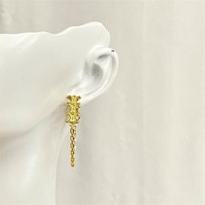 セリーヌ CELINE スーパーコピー 繊細でモードな輝き セリーヌトリオンフ チェーン デザイン ピアス