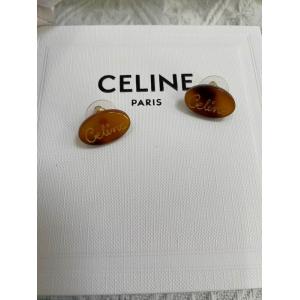  クラシックで上品な風合い セリーヌ CELINE コピー 2025秋冬新作 ロゴ エンボス オーバル ピアス