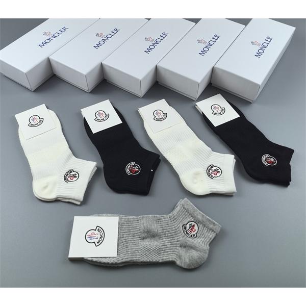2025セール秋冬人気品のモンクレール靴下コピーMonclerの快適な高機能素材に拘る防寒ブランド コピー 激安(日本最大級)