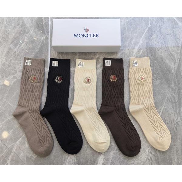 2025秋冬人気品モンクレール靴下コピーMonclerの優しい肌触りが良いセレブ愛用の防寒ブランド コピー 激安(日本最大級)