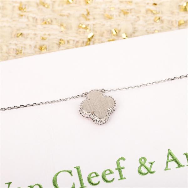 2025新作VCAヴァン クリーフアンドアーペルネックレスコピーおしゃれプレゼント最適 通販ショッピング