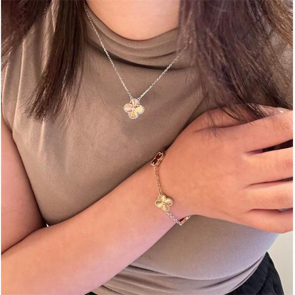 2025新作VCAヴァン クリーフアンドアーペルネックレスコピーおしゃれプレゼント最適 通販ショッピング