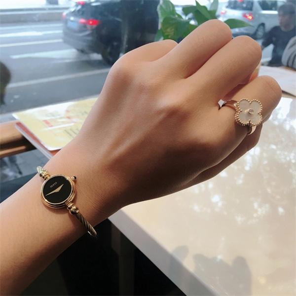 美品VCA指輪コピー高級ブランドヴァン クリーフアンドアーペルアクセサリー人気激安通販