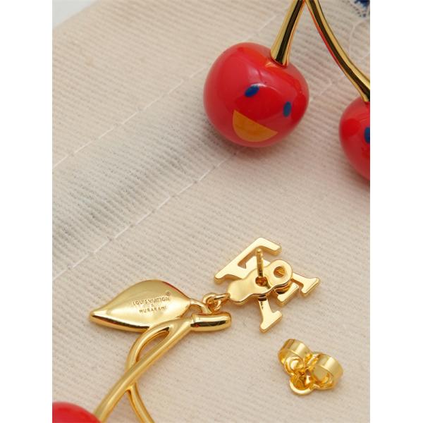 2025秋冬におすすめ着こなし ピアス ルイ ヴィトン 簡単にコーデをおしゃれに演出 LOUIS VUITTON 普段使いもオフィスもOKブランド コピー 激安(日本最大級)