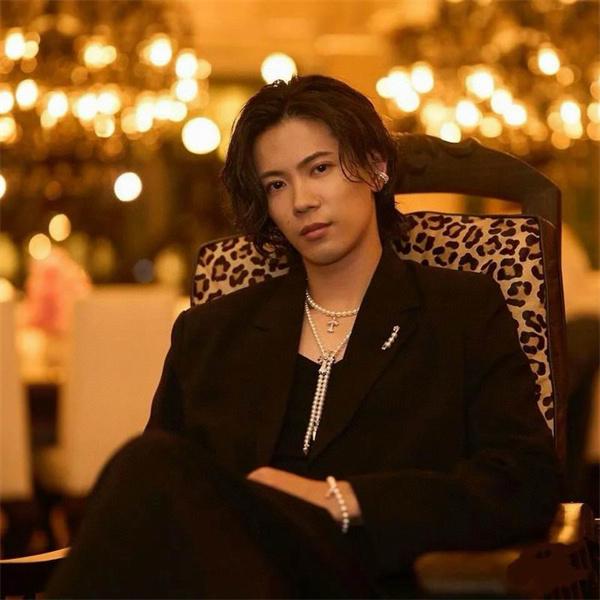 クロムハーツブローチ激安 デザイン性の高い 2025 CHROME HEARTSブランド コピー 激安(日本最大級)