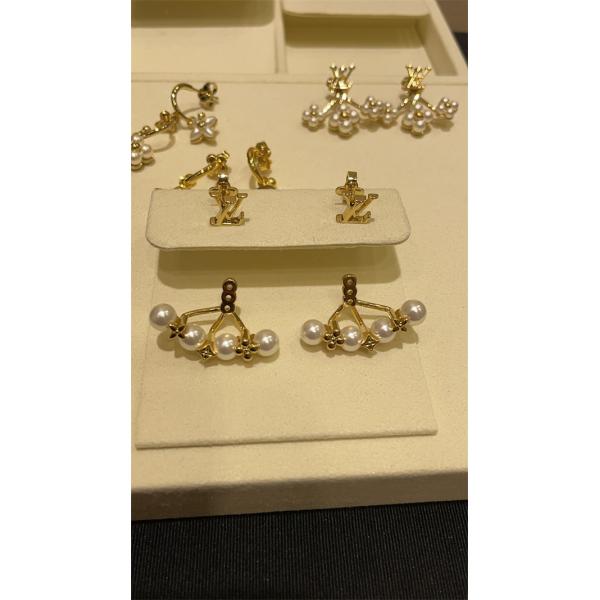 最高級品質  LOUIS VUITTON ピアスコピー今シーズン2025注目のアイテム ルイ ヴィトンブランド コピー 激安(日本最大級)