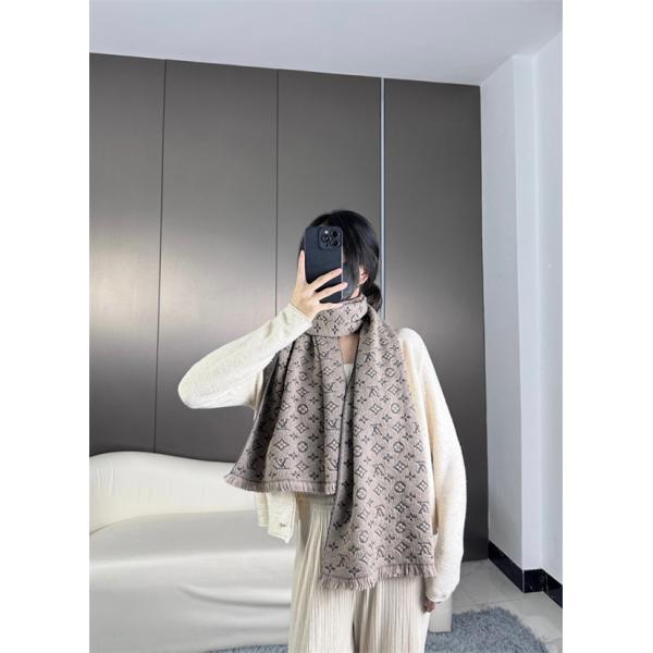 30*180cm秋冬登場 ルイ ヴィトンロングマフラー コピー 2025新品  LOUIS VUITTON__ブランド コピー 激安(日本最大級)