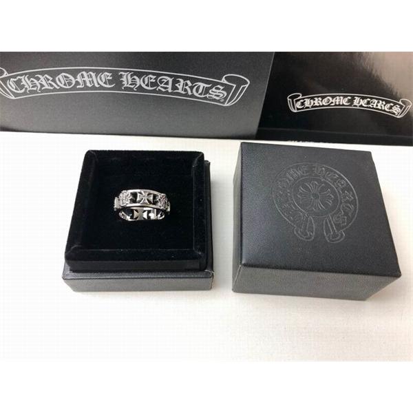 メンズ ステンレス クロムハーツ 指輪コピー クロス十字架モチーフリング 幅広 アレルギー 華奢な指を演出して
