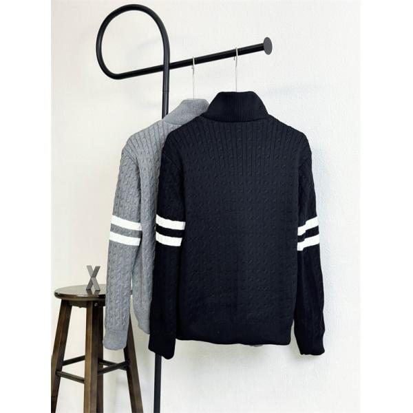 着こなし 2025年秋冬 モンクレール MONCLER 防寒性も抜群 ダウンジャケット メンズブランド コピー 激安(日本最大級)