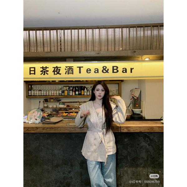 2025年秋冬最新のトレンド フェンディ コートコピー FENDI  防寒とおしゃれを両立させるコーデ_ブランド コピー 激安(日本最大級)