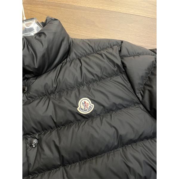 限定セールお買い得モンクレール スーパー コピー防水効果軽い防風防寒性高いダウンジャケットシルバーかっこいい