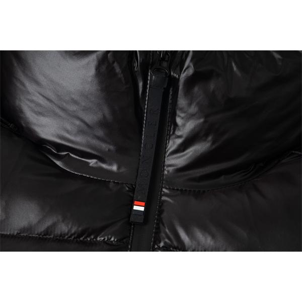 モンクレール MONCLER ダウンジャケット コピー 袖ロゴワッペン フード付き フルジップ2025秋冬 新作通販ショッピング