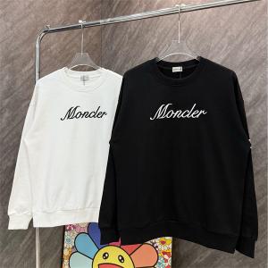 MONCLER スーパーコピー パーカー カーシブ ロゴ エフォートレス ミニマル モンクレール