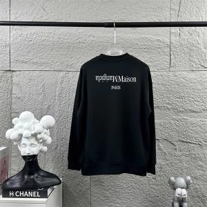 メゾンマルジェラ コピー パーカー バックロゴ 逆さ文字 デザイン Maison Margiela