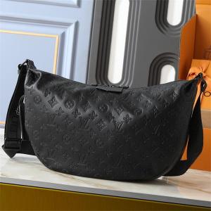 LOUIS VUITTON 偽物 ボディバッグ モノグラム エンボス ブラック レザー ルイヴィトン