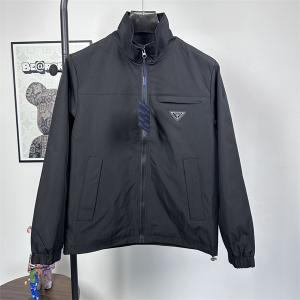 PRADA コピー ナイロンジャケット 防風 防水 軽量 シンプルデザイン アウター メンズ プラダ