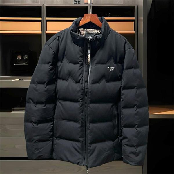 プラダ スーパーコピー ダウンジャケット 防寒 軽量 シンプル スタイリッシュ 冬服 アウター PRADA