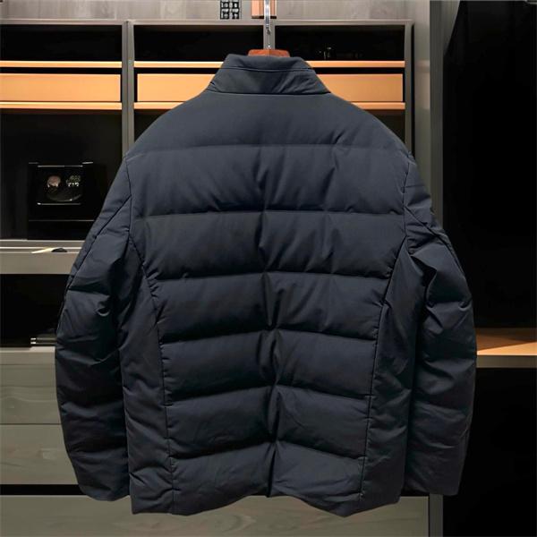 プラダ スーパーコピー ダウンジャケット 防寒 軽量 シンプル スタイリッシュ 冬服 アウター PRADA